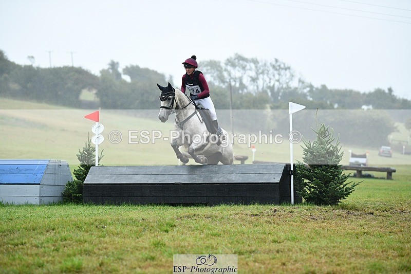 250830-151707-04292 - F-274-Isabella.Bonney