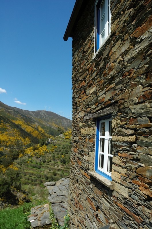 Room mountain view - Piódão