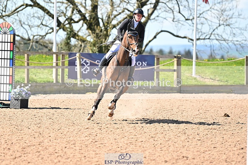 240418A-114616-02678 - Cls 5, 2 Star Medium Tour 1.35m