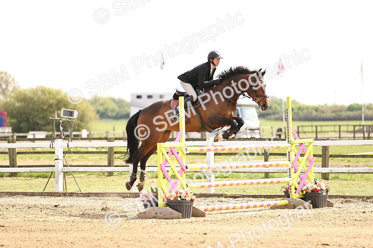  - Class 13 - Senior Foxhunter - 1.20m