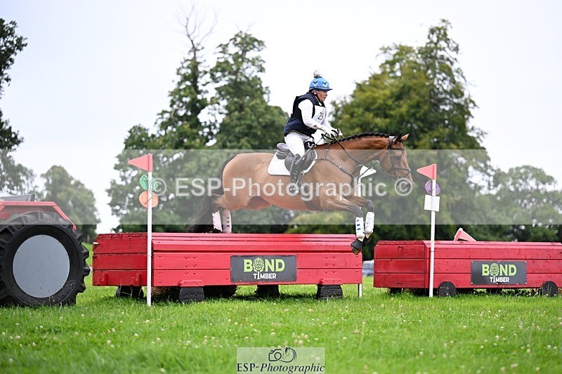 240803-115430-03039 - 025-Trilby_Crewes-WATERNISH_BRIDLE_LANE