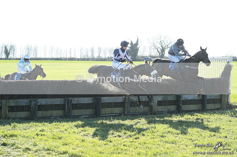 PtP 210326 1037 - VWH Cirencester Races 21/03/26