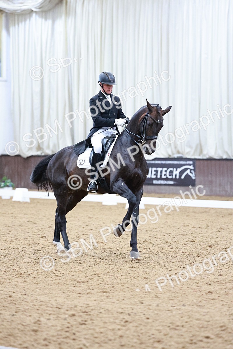 SBM_021453 - Class 14 - FEI Grand Prix - 17.40-18.34