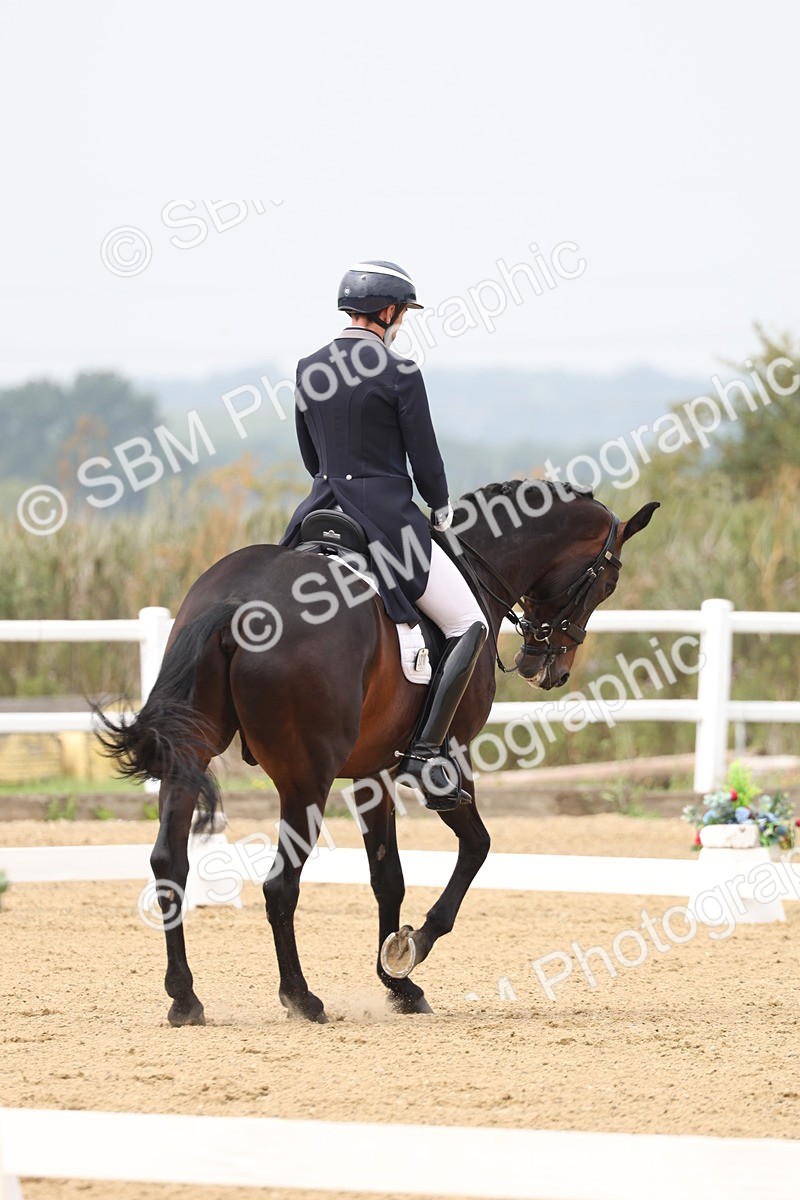 SBM_007111 - Class 9 - FEI INT I - 13.37-14.33