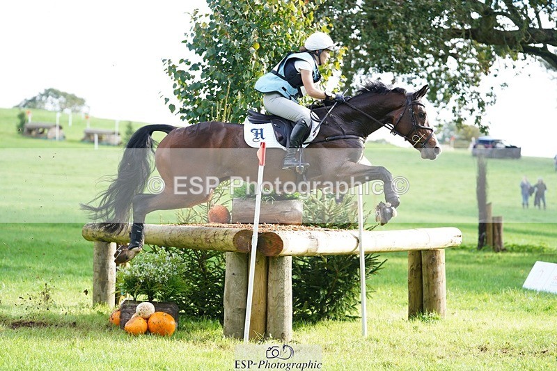 231020-113056-06937 - 045-HILDARE.REGARDE.MOI-Danielle.Mccormack-XC