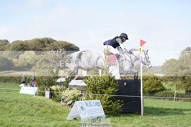 241025-130322-08413 - 107-Simon.Grieve-BEST.ESCAPADE