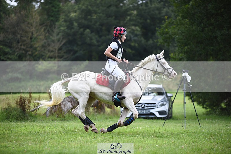 240804-162422-18582 - 614-Jessica_Lee-TULLY_FLOWER