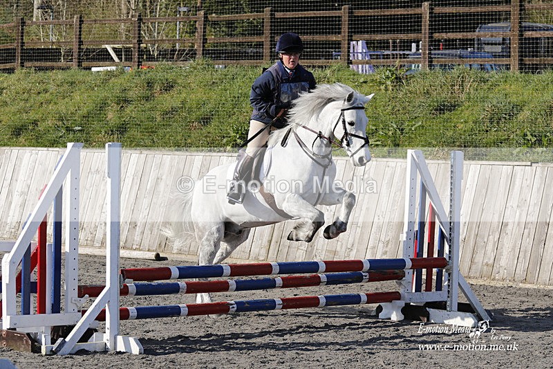 _EST0138 - Bourne Valley Riding Club Winter Showjumping 27/03/22