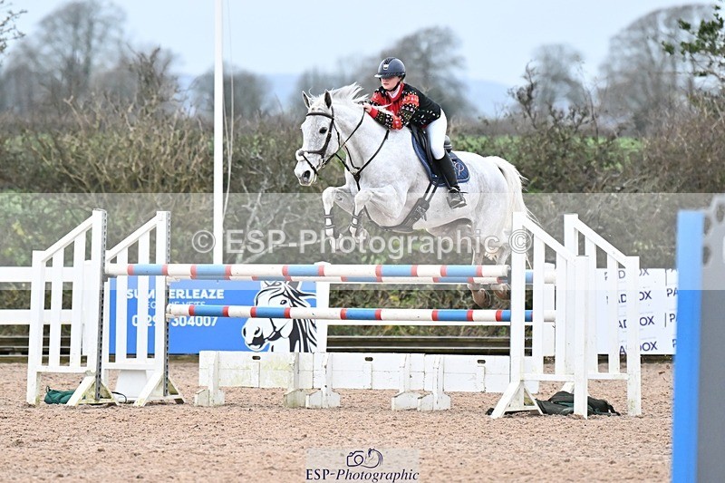 241206-141617-01072 - Cls 6 Foxhunter and 1.20m Open
