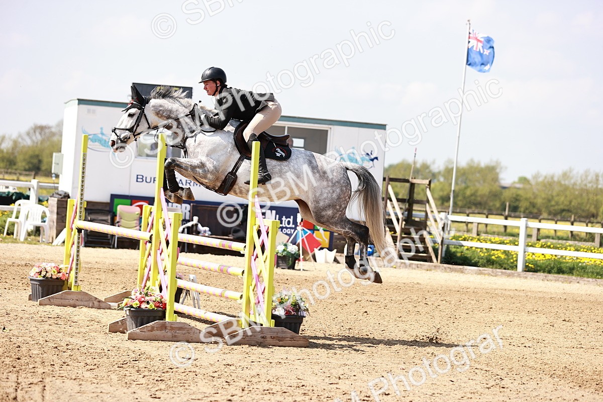  - Class 23 - Senior 1.05m