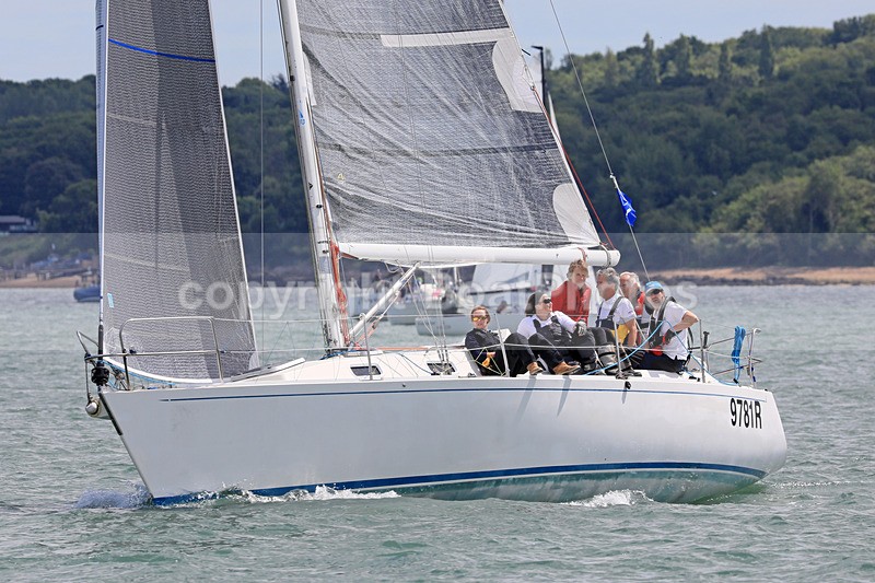 170701 SHADES OF BLUE GBR9781R RTI_3587 - ROUND THE ISLAND 2017