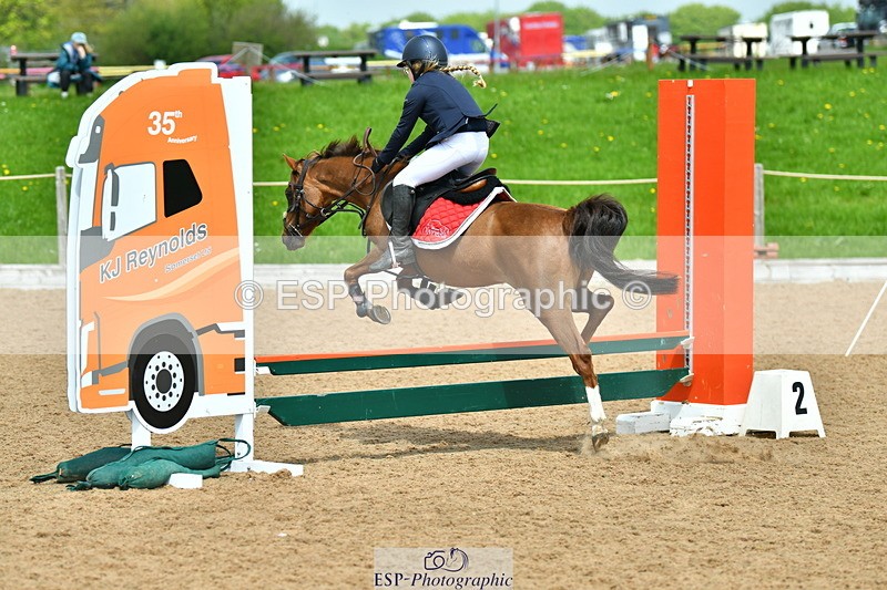 230513A-131428-01031 - Cls 34+35 Club 60cm