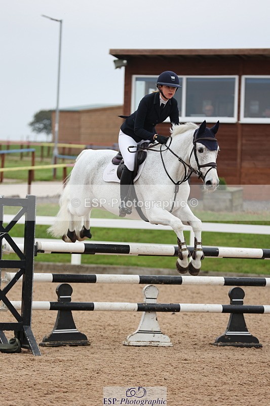 241101A-120946-01649 - FRI Cls 5 Newcomers and 1.10m Open