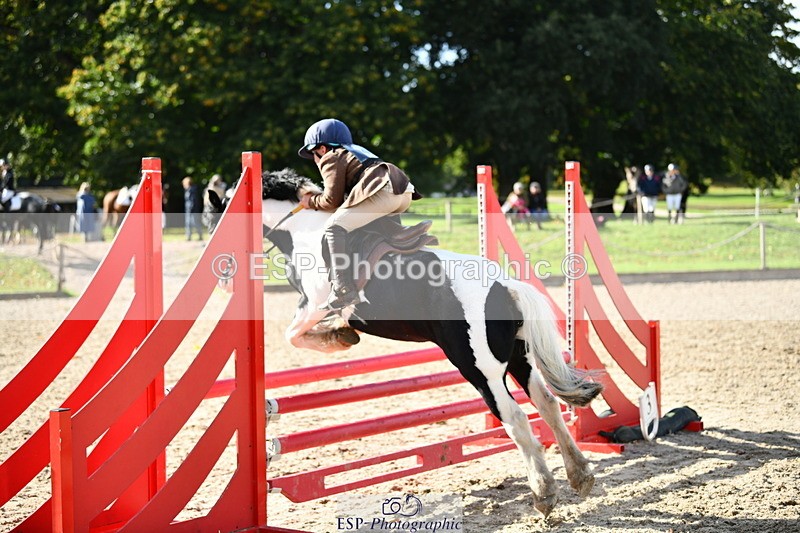 251004A-152145-01797 - Classes 8 & 9 70cm