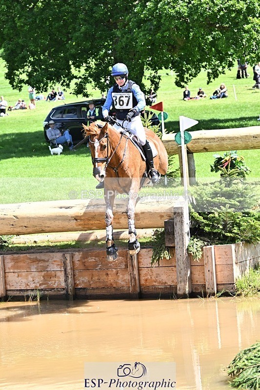 240525-120344-12895 - 367-CROSSTOWN_FINTANS_LAST-Catherine_Burrell