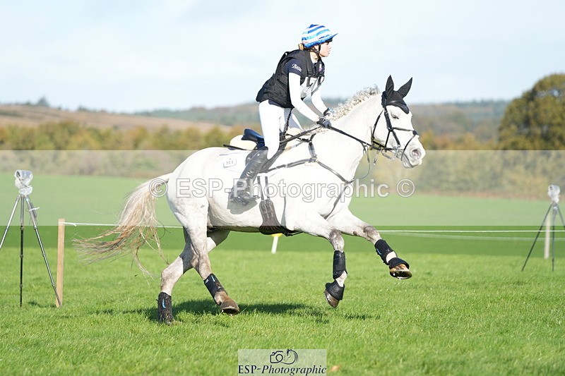 251024A-110547-07089 - A-011-Tara.Moore