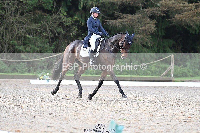 231019-100339-01325 - 030-MONBEG.SHELBY-Kat.Raybould-DR