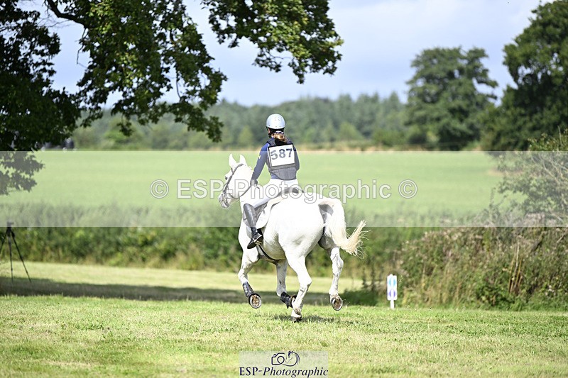 240825X-113143-32562 - 70cm XC 11.00 to 12.00