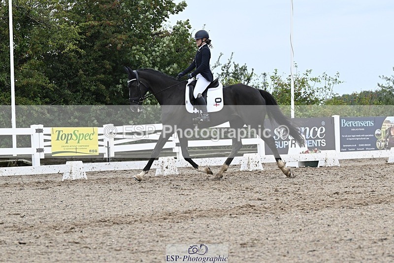 250907-124341-08113 - 034-Jasmine.SmithNigrasine.Rain