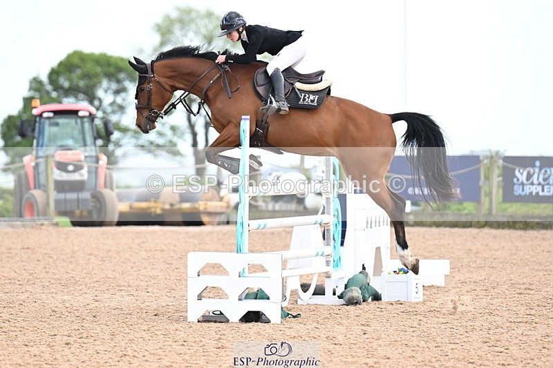 260513B-150254-01204 - Cls 6 Snr Fox and 1.20m Open