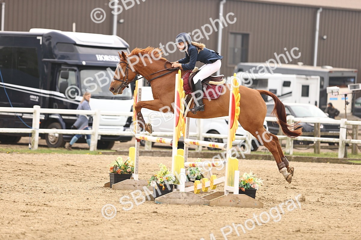  - Class 15 - Senior British novice - 90cm