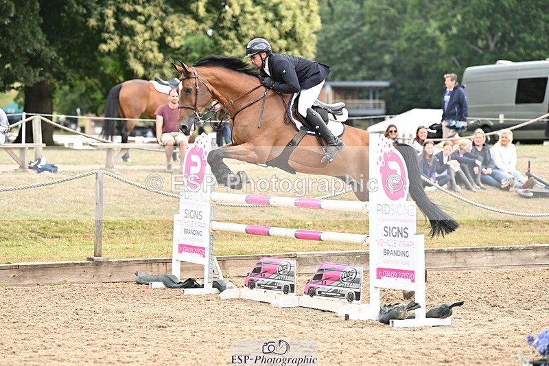 250706A-133600-19705 - Cls 49 Snr 1.10m Grand Prix