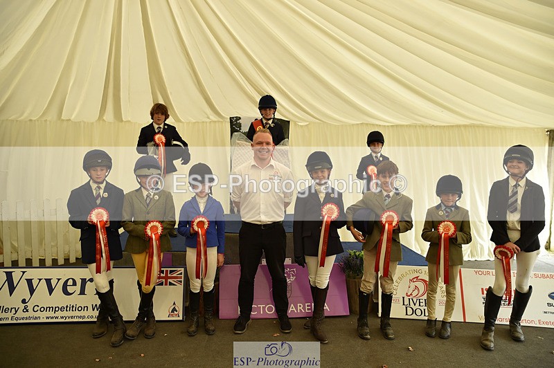 240823X-150840-17972 - 60cm Presentations