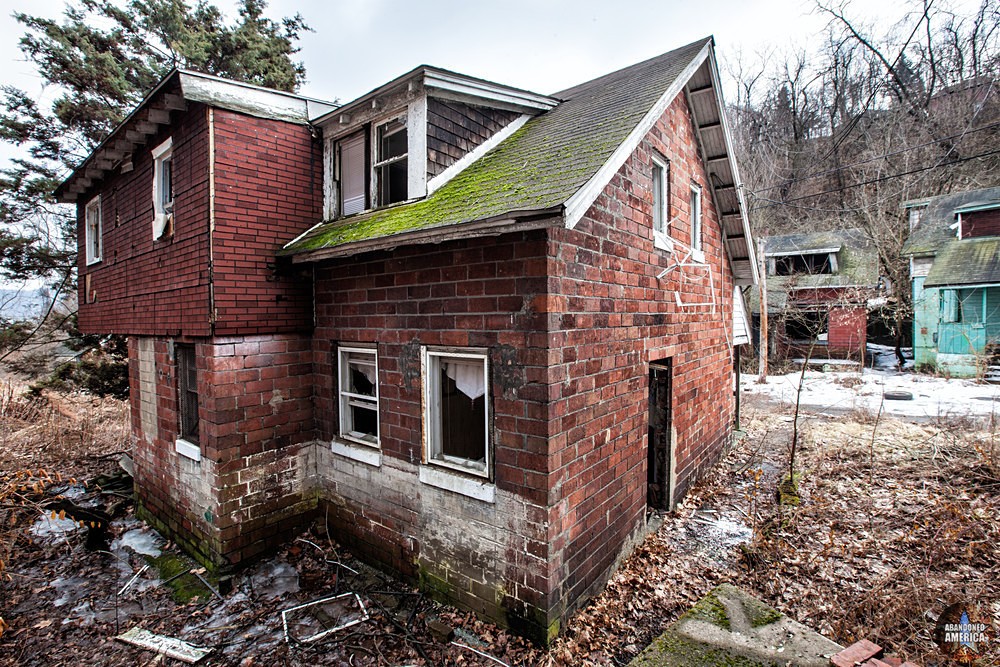 Abandoned Lincoln Way (Clairton, PA) Backyard