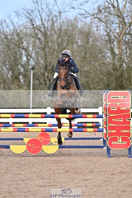 251126-123006-00461 - Cls 4 Newcomers and 1.10m