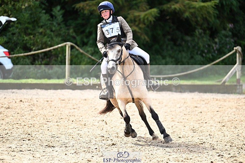 240824X-115126-25411 - 70cm Round 2 10.30 to 12.10