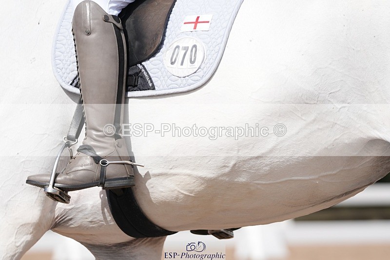 250906-122607-02338 - 070-Charlotte.DoreyDeards.Silver.Bounce