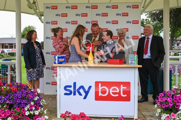 270724-Race 5-Theme Park-9854 - Race 5 4.35pm Sky Bet Prize Drop Handicap