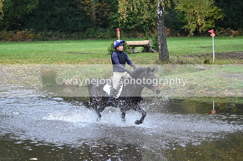WJ7_3018 - Time 10:47 to 11:11 at the water