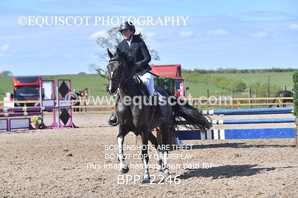 BPP_2246 - CLASS 22 SUN Senior BritiNovice/ 90cm Open