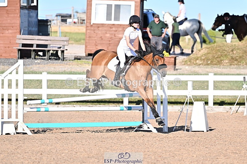 250708A-184711-00654 - 90cm Classes