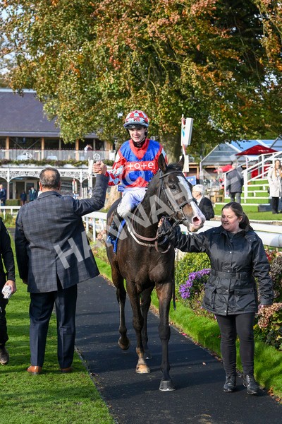 121024-Race 3-Strike Red-3091 - Race 3 Coral Sprint Trophy Handicap
