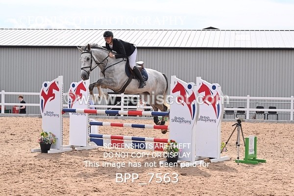 BPP_7563 - CLASS 15 FRI Senior 1.05m Open