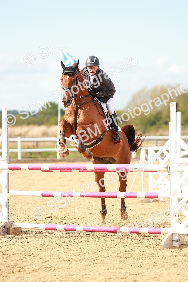 SBM_001753 - Class 4 - Senior Newcomers - 1.10m