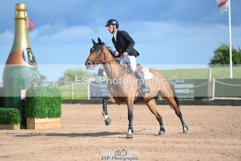 230721A-164427-07811 - Cls 10, 2 Star Big 1.45m Break to End