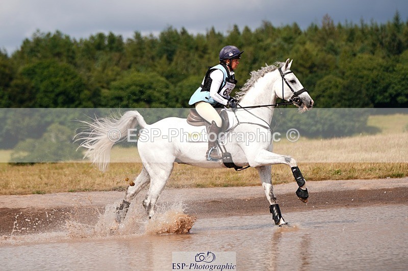 250803A-154940-16706 - O-685-Kitty.King-COOLEY.HOT.SOCKS