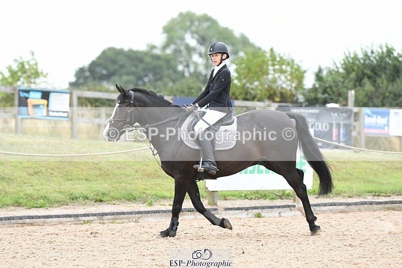 250807-111639-00556 - 90cm Round 1