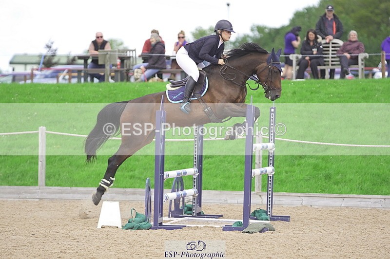 230806A-122908-01984 - Cls 14 Snr Foxhunter & 1.20m Open