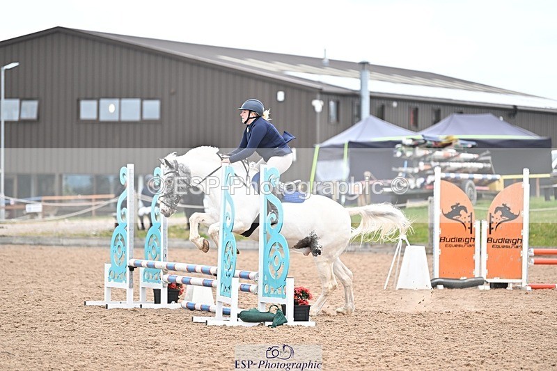 250414-100953-00001 - 70cm Round 1