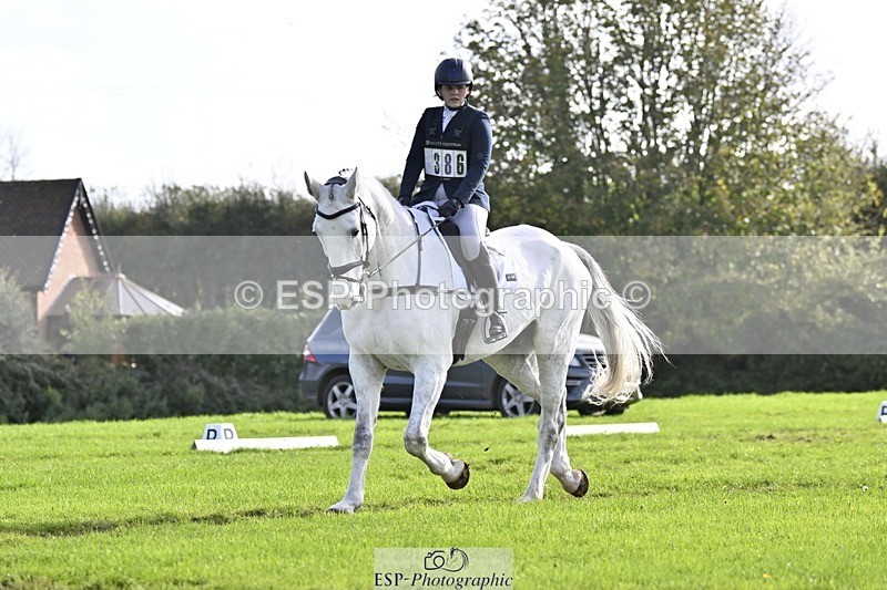 241025-142002-09622 - 386-Sarah.Ulph-COOL.ICE