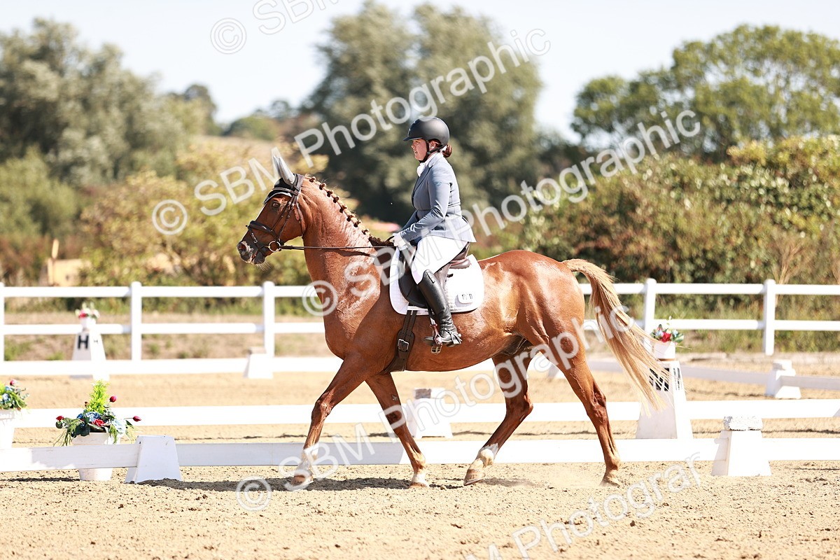 SBM_004524 - Class 12 - Novice 5 - 10.31-11.41