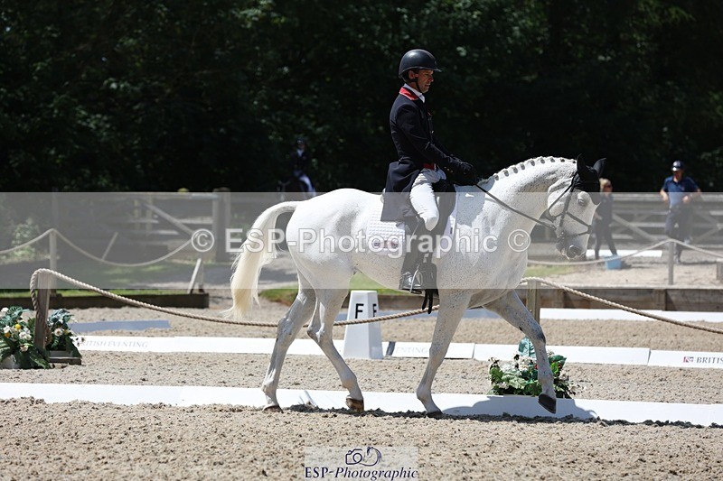 230526-125446-06284 - 163-UVERA_Z-Harry_Meade-WEDTrotUp+DR