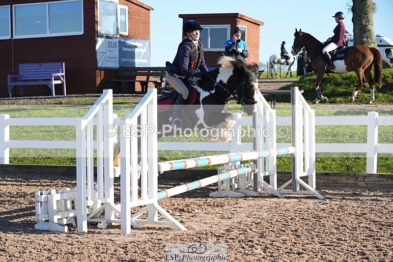 251130-105106-01000 - Cls 4 Pony Brit Nov & 80cm Open