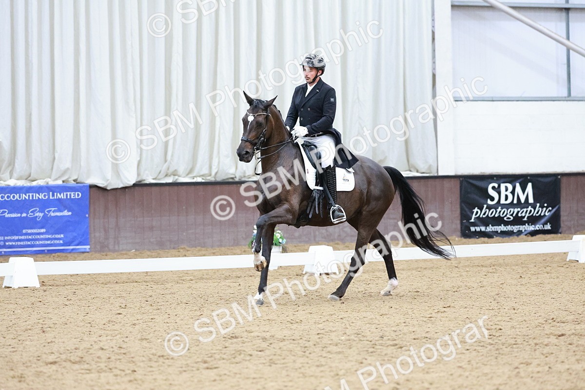 SBM_016656 - Class 5 - FEI INT II - 17.24-18.20