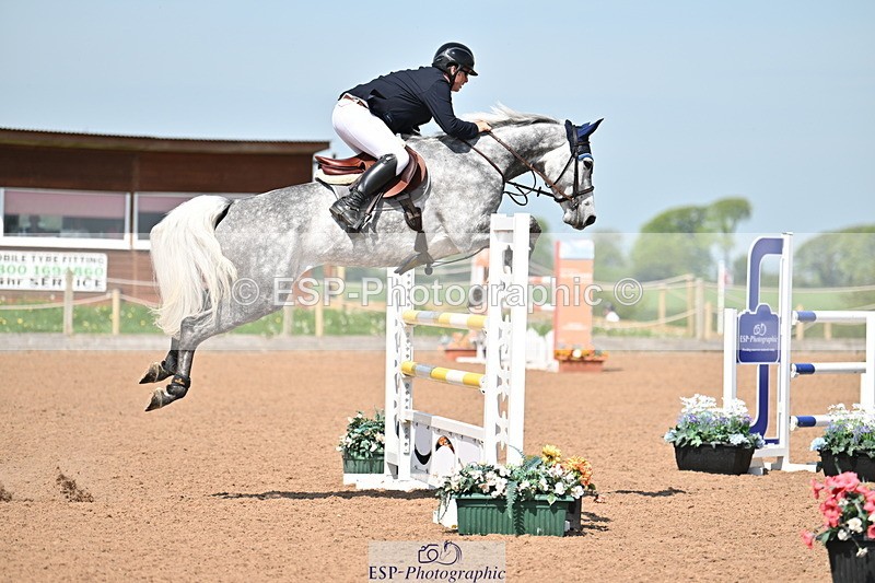 240510A-111801-05226 - Cls 21 Snr 1.20m Open