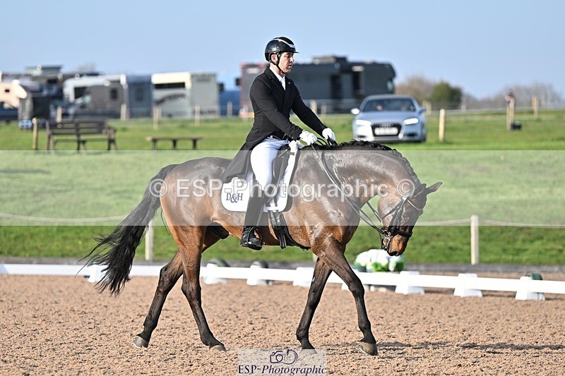 250404-181232-08562 - 159-Darren.Hicks-Tramontana.Tiger.Feet